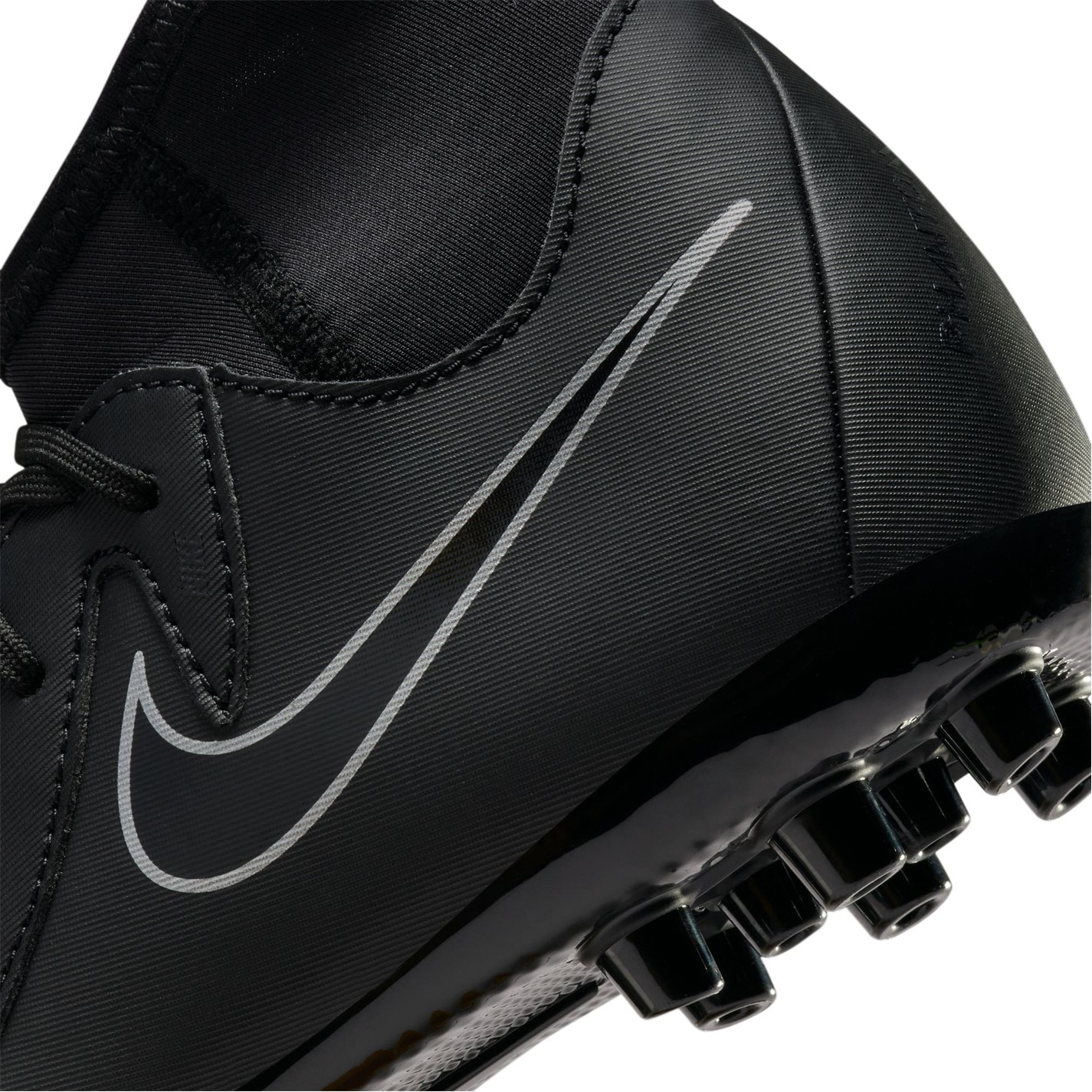 Nike Phantom Luna II Academy Juniors Artificial Ground Football Boots