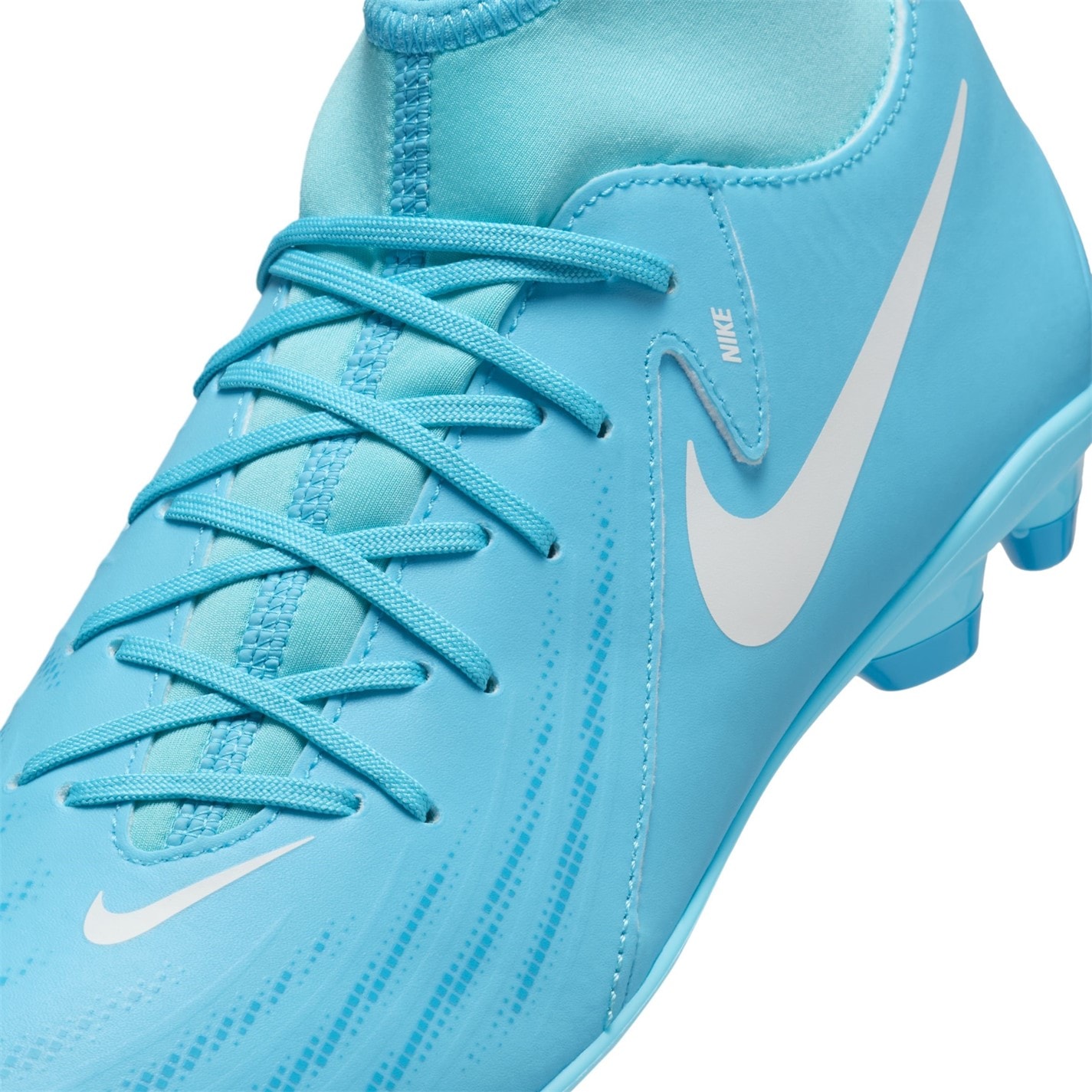 Nike Phantom Luna II Club Firm Ground Football Boots