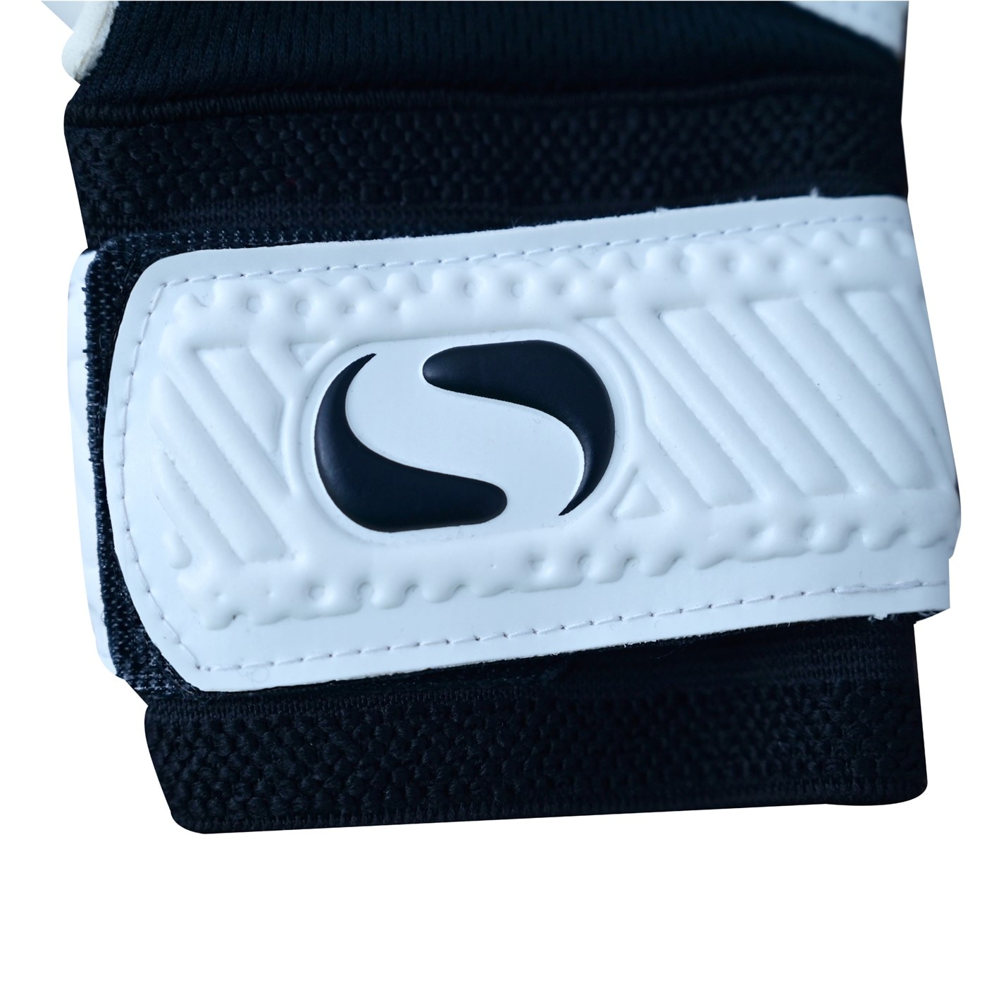 Sondico Aerospine Goalkeeper Gloves