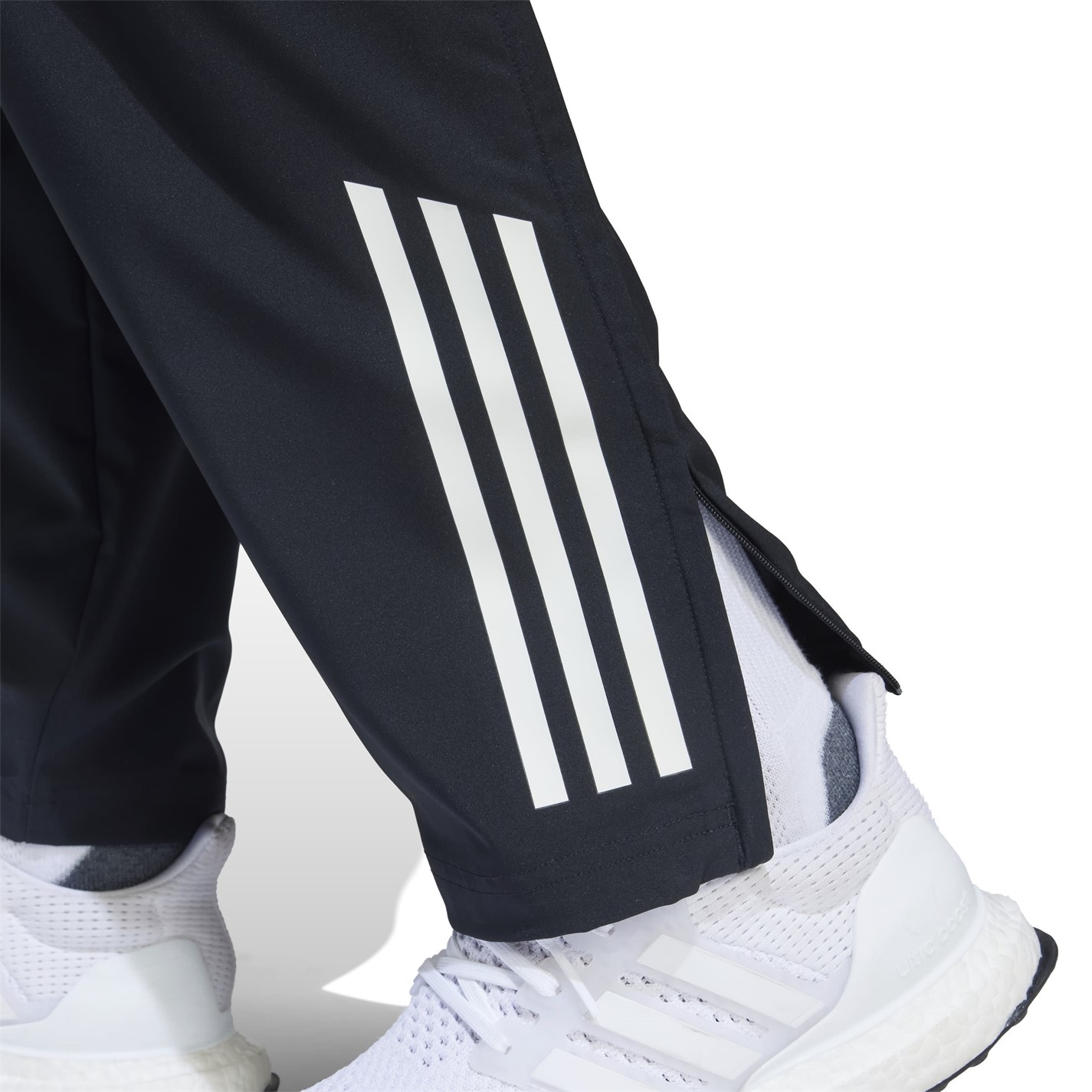 adidas Manchester United Pre Match Tracksuit Bottoms 2025 Adults